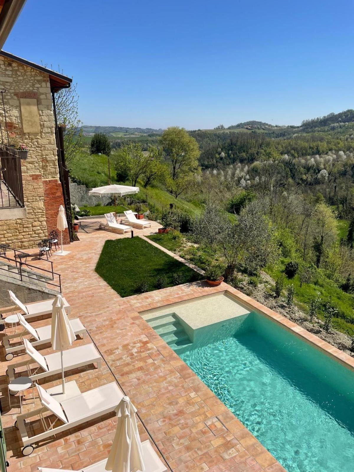 ホテル Relais Dal Cavaliere Castellino  エクステリア 写真